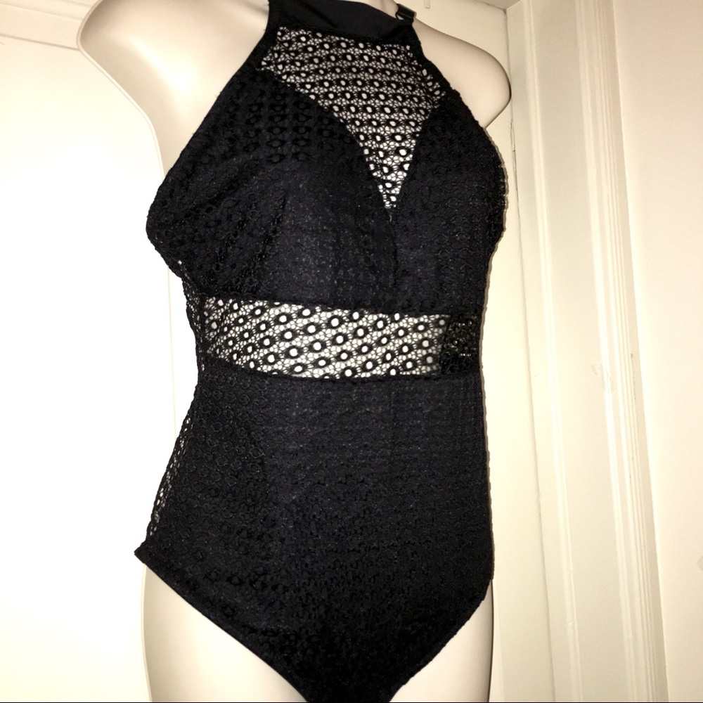 SALE‼️- SEXY BLK High Neck Body Suit LRG